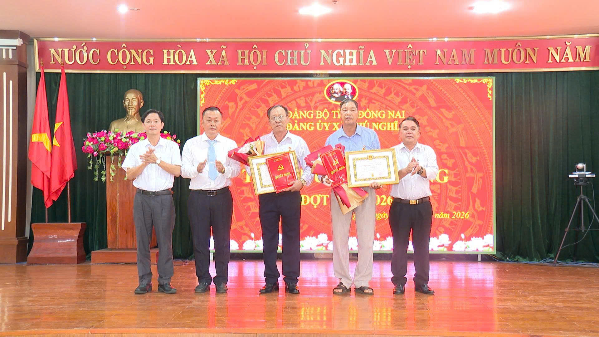 z7496837671745 39fd3574cdb21e7940690d2ba1757c30